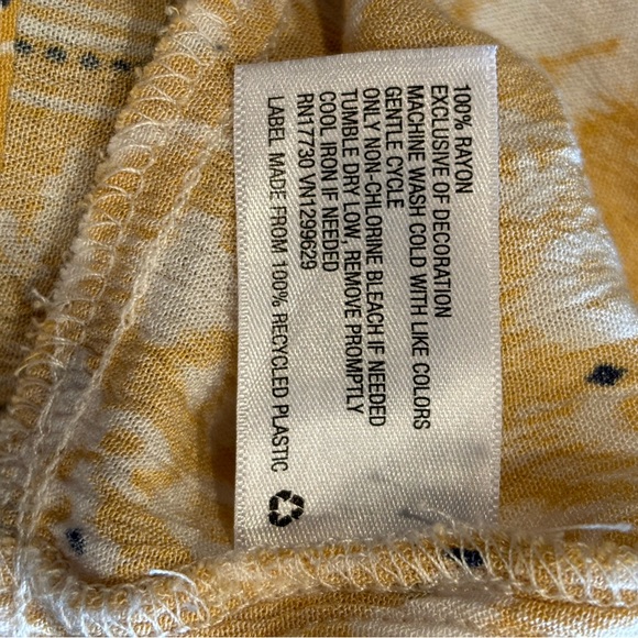 Knox Rose short sleeve floral flare top yellow embroidered detailing sz XS - Picture 6 of 6